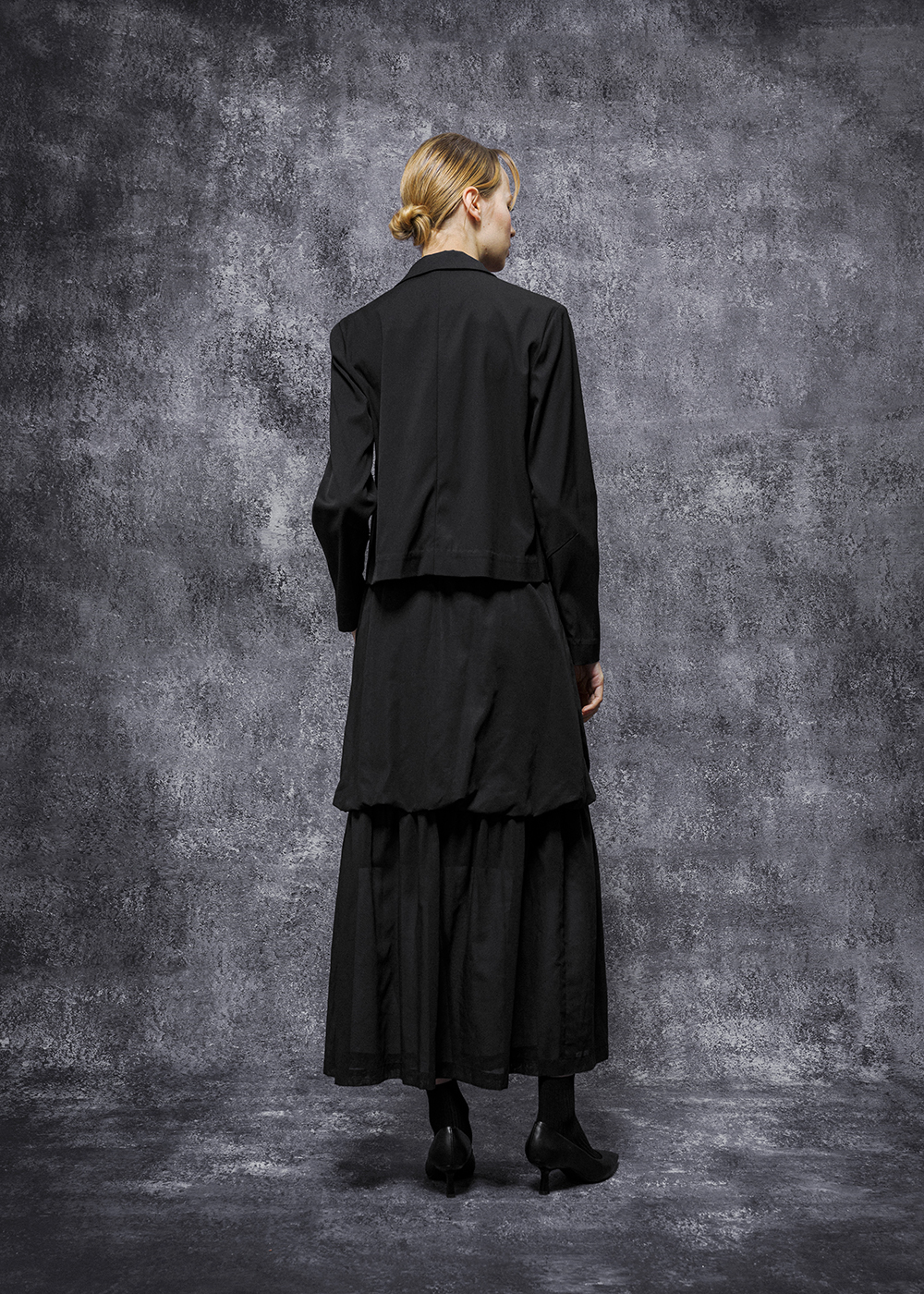  | 輕緞光感 |沉線結構翻領西裝外套 