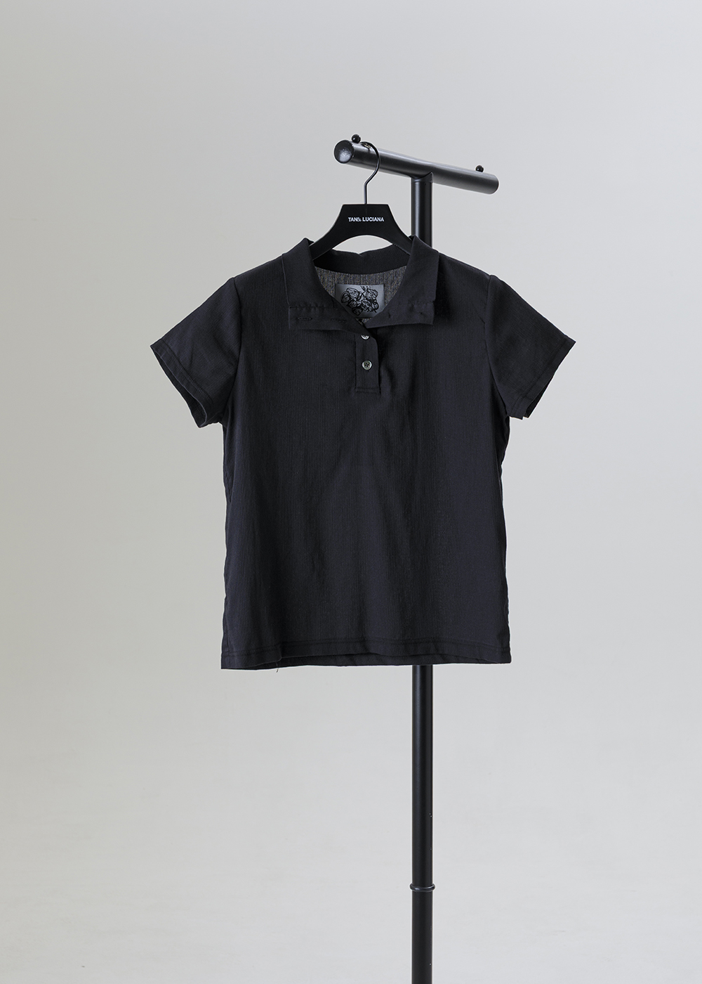 潛序極簡排釦結構短袖上衣