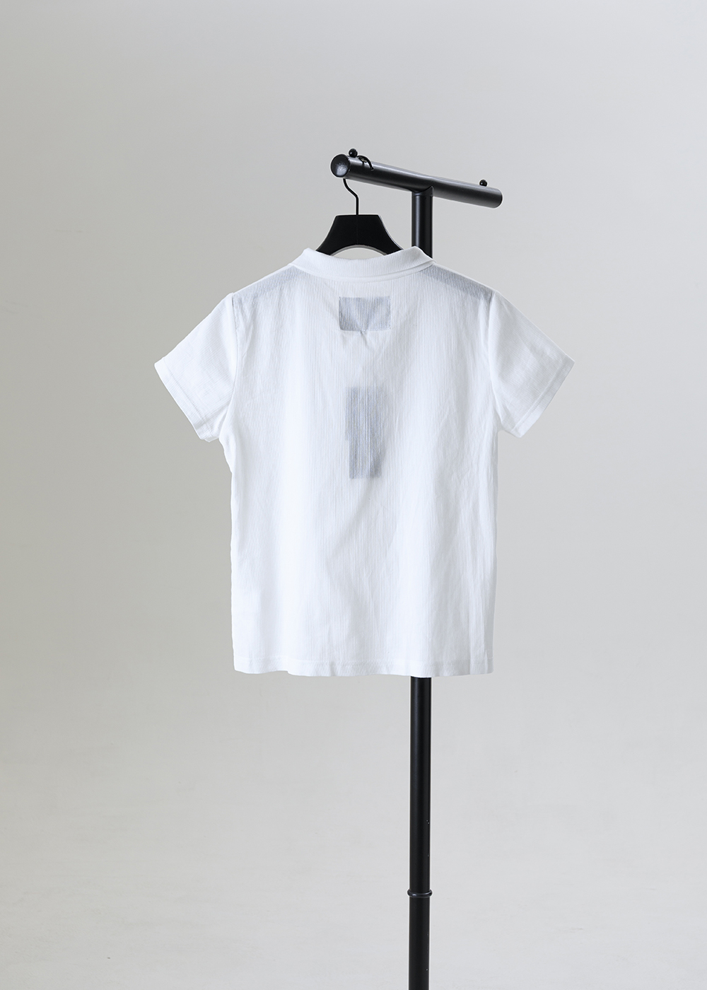 潛序極簡排釦結構短袖上衣