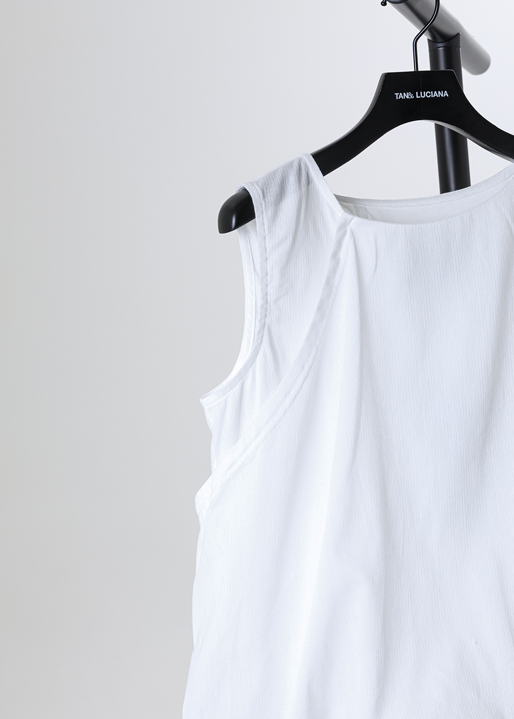 清序不對稱剪裁無袖上衣