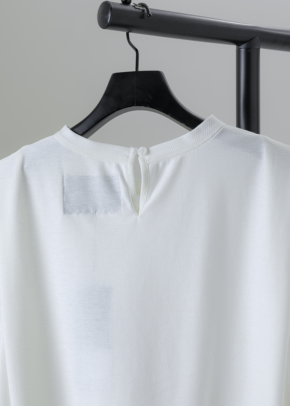  | 紋理行進 | 凝序極簡立面無袖上衣
