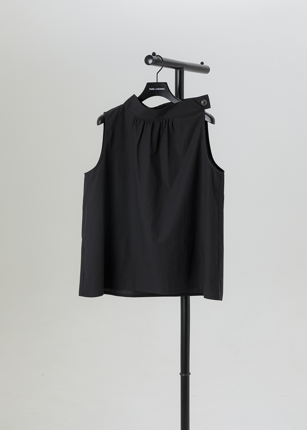 緩域立領側釦無袖上衣