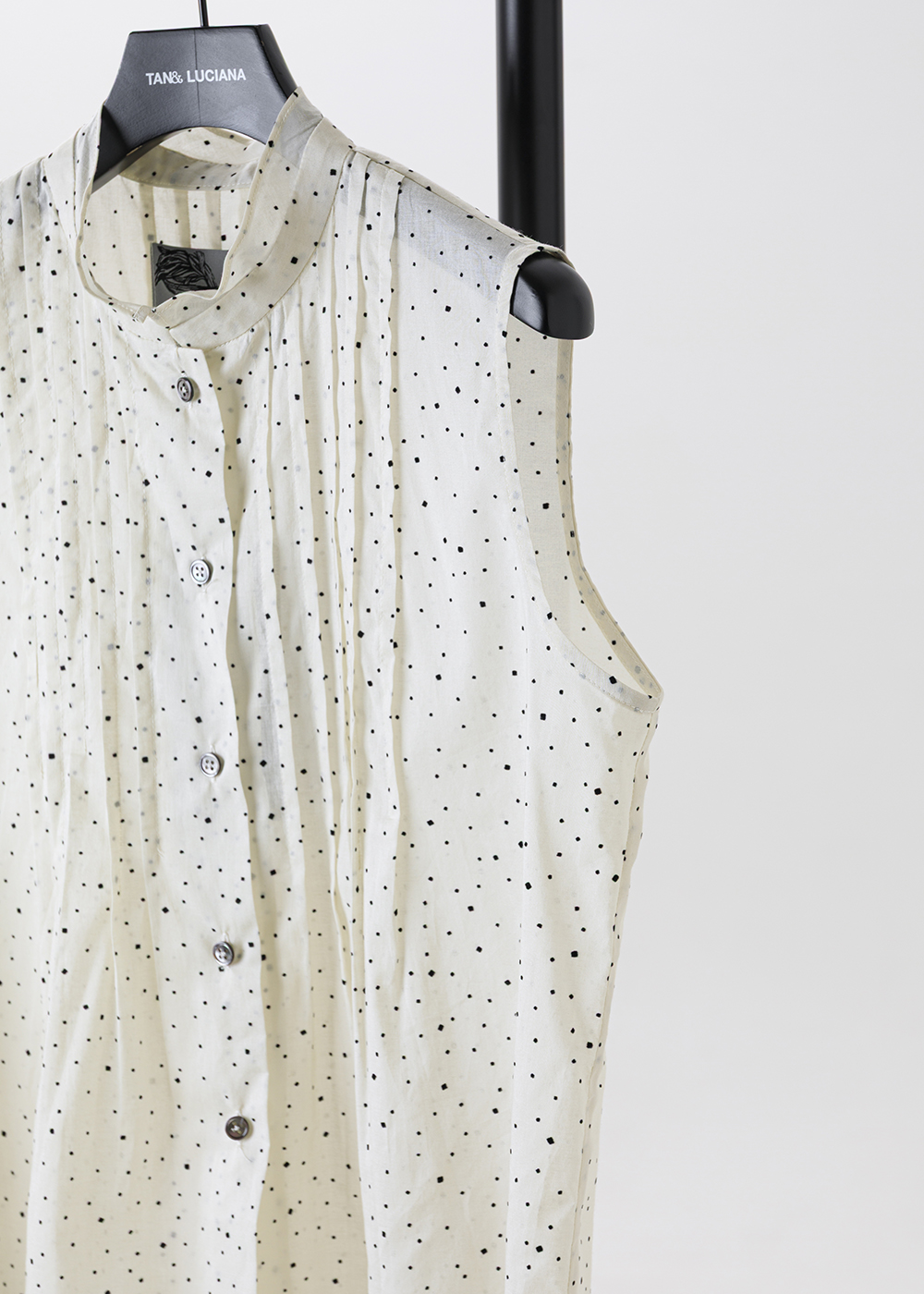 |微粒光影|立領褶飾無袖上衣