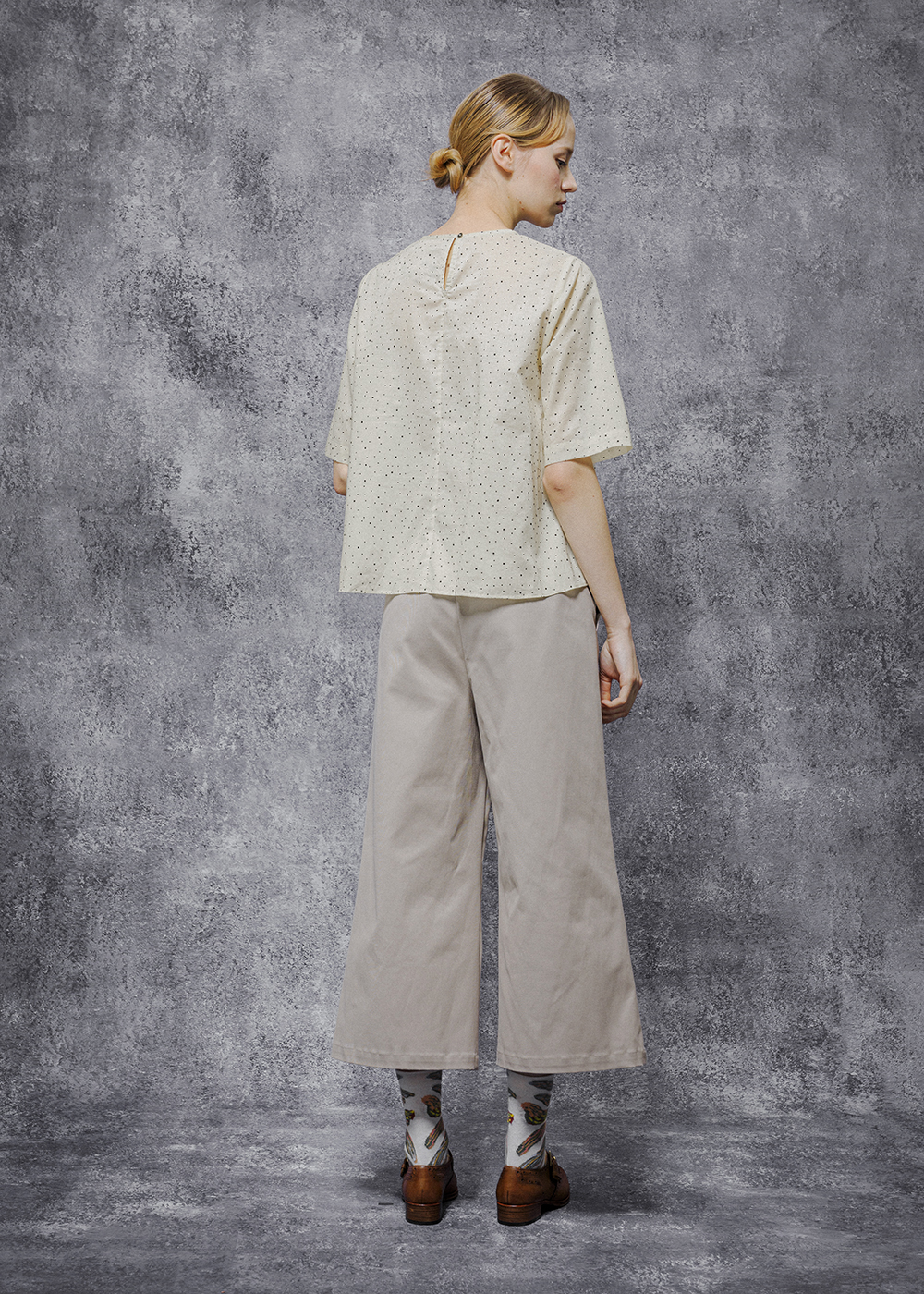 |微粒光影|前摺飾襬短袖上衣