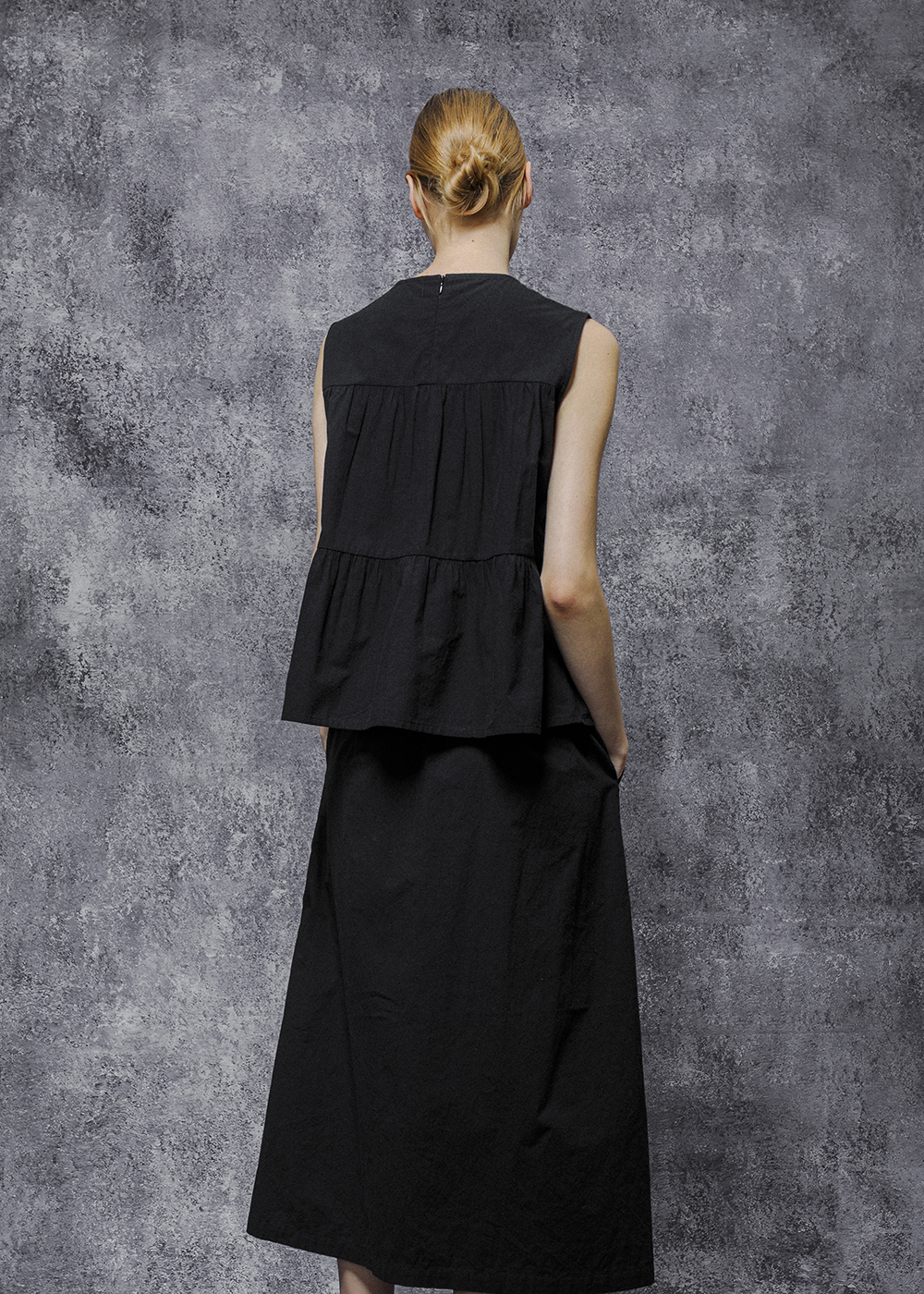 |棉結光影|細點前摺片袖上衣 