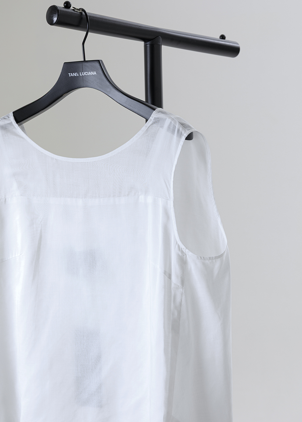 層次拼接透感無袖上衣