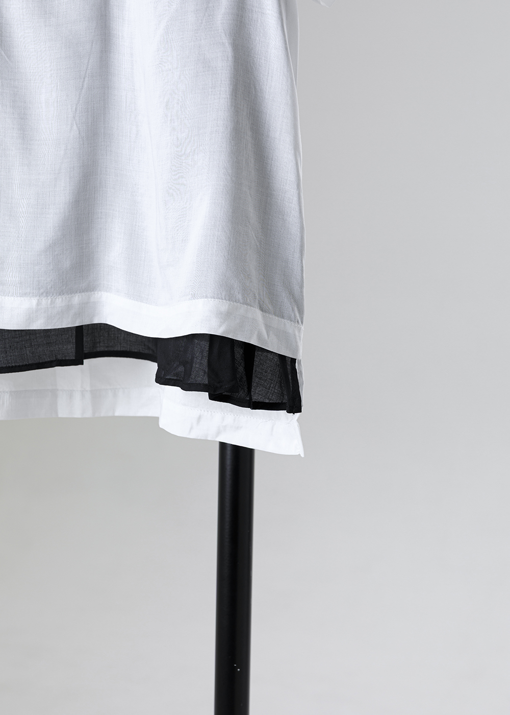 光隙雙層下擺設計上衣