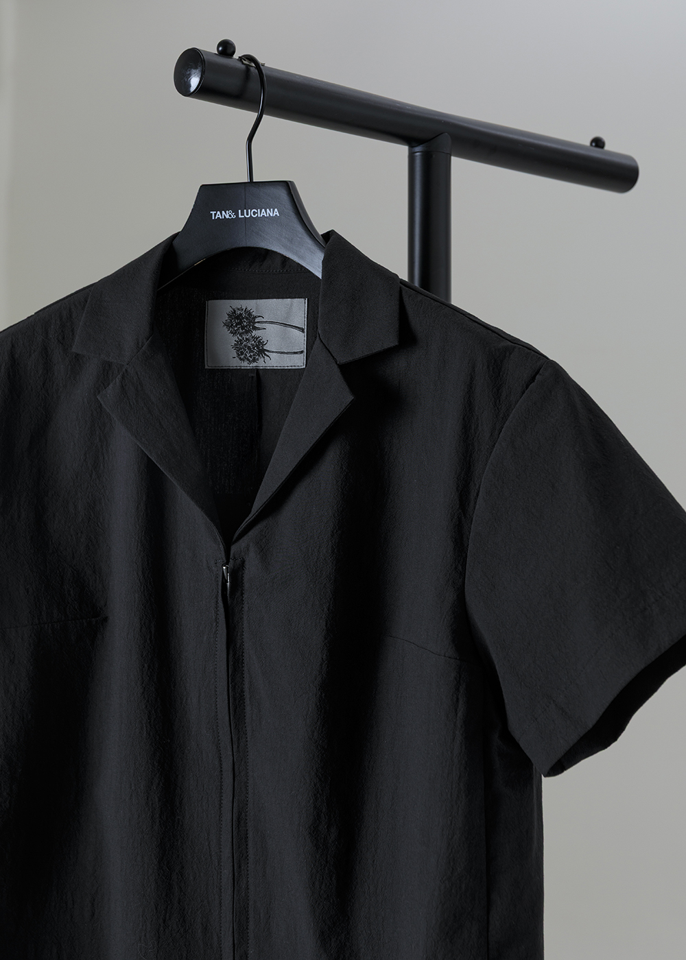  |柔霧棉紋| 中性立體廓形拉鍊襯衫