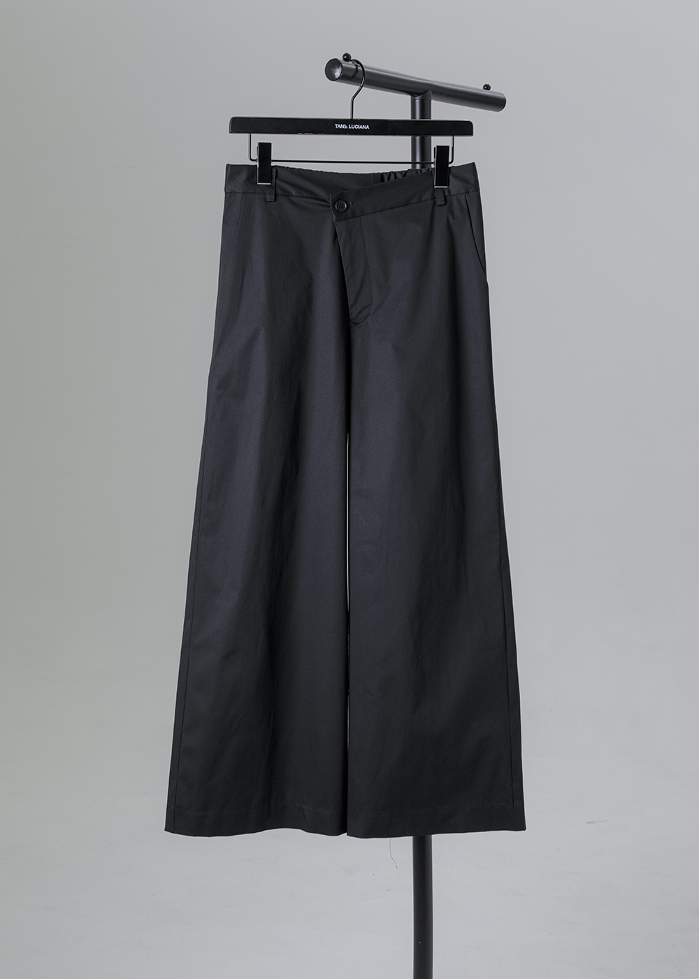 不對稱交疊門襟長褲