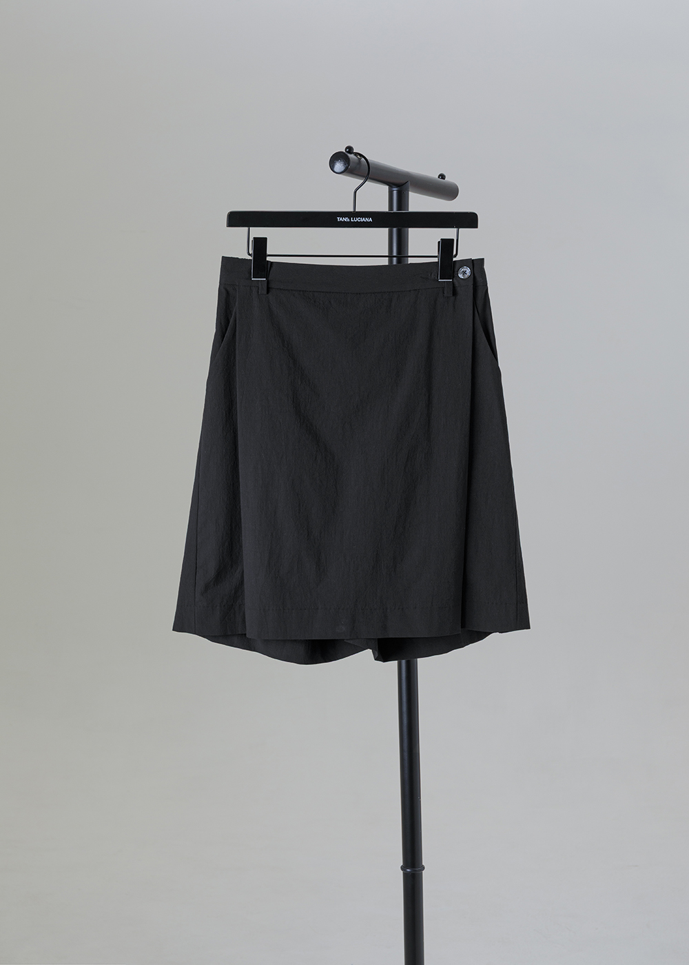 |柔霧棉紋|折射側邊內摺短裙褲