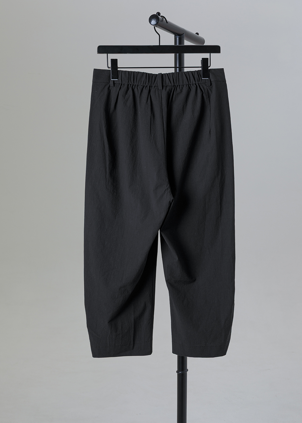 |柔霧棉紋|結構餘韻褲擺立體抽皺八分褲