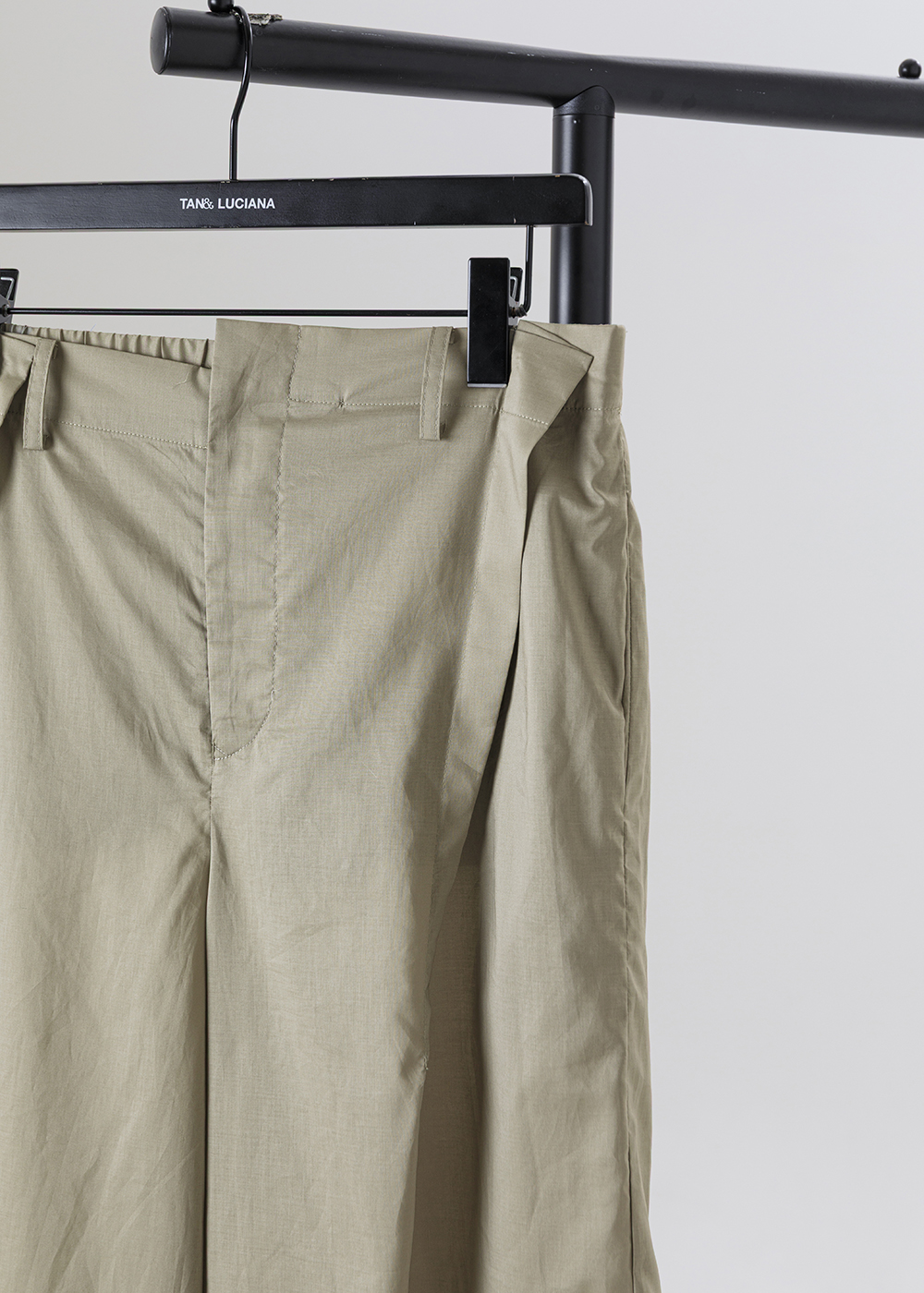 Cropped Pants
