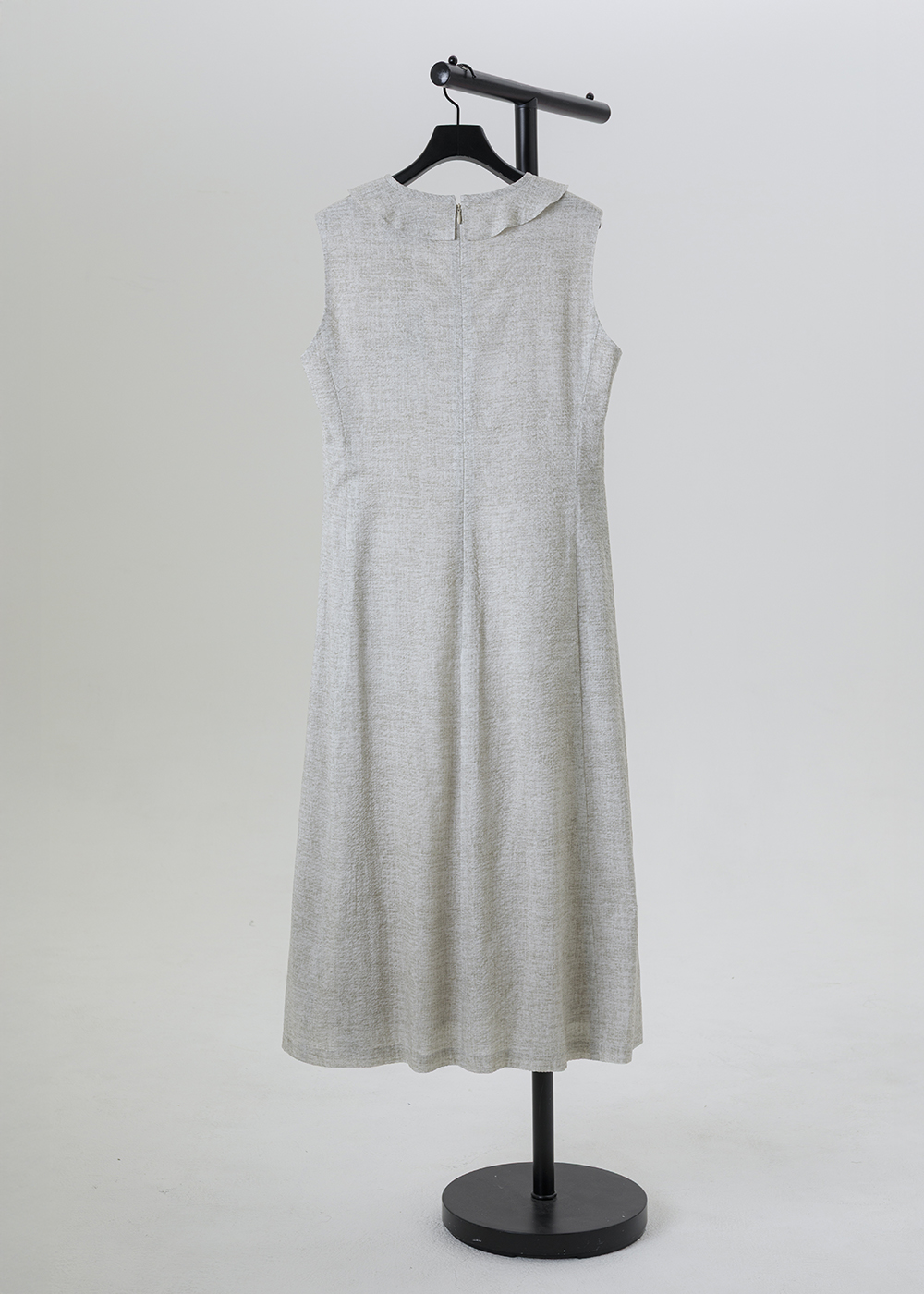 迴響時序開領飄帶背心洋裝