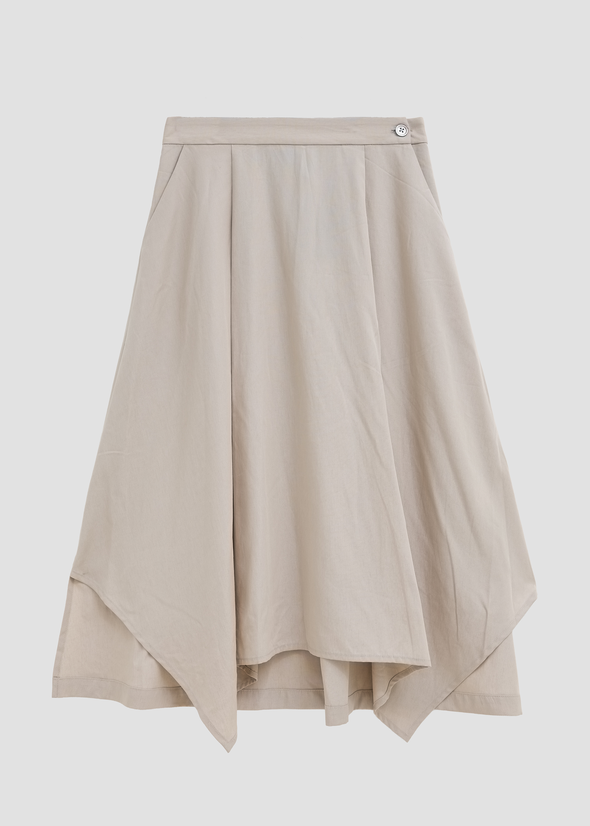Asymmetrical skirt