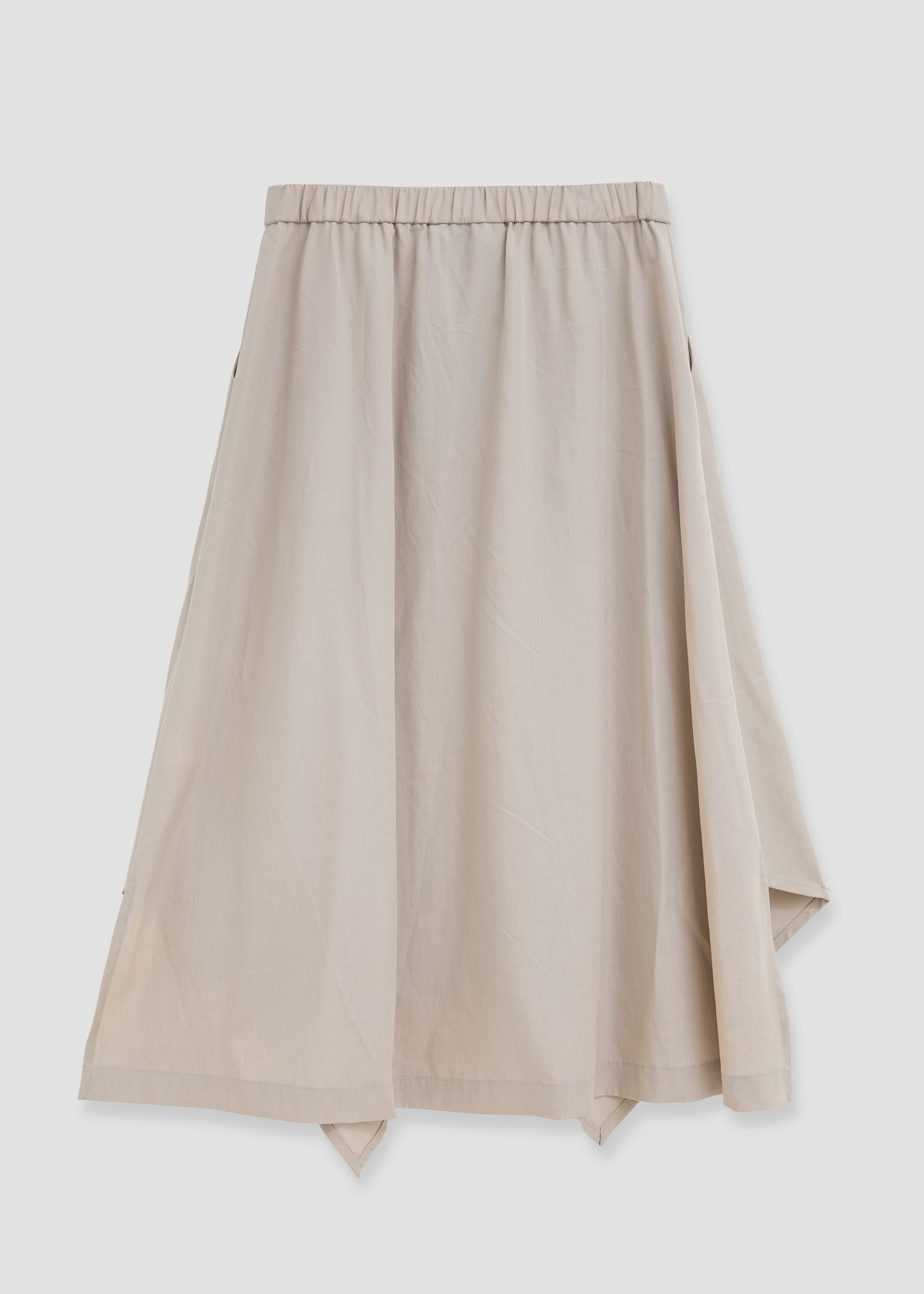 Asymmetrical skirt