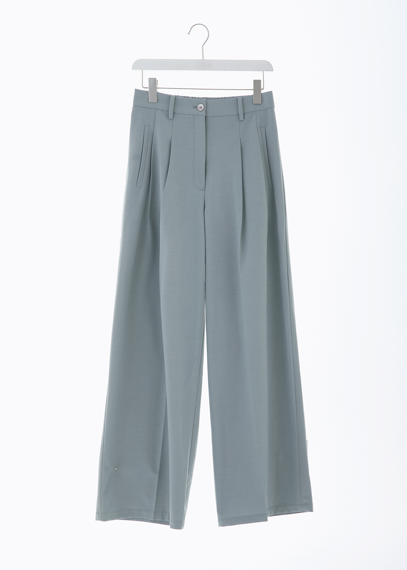 Pleated trousers