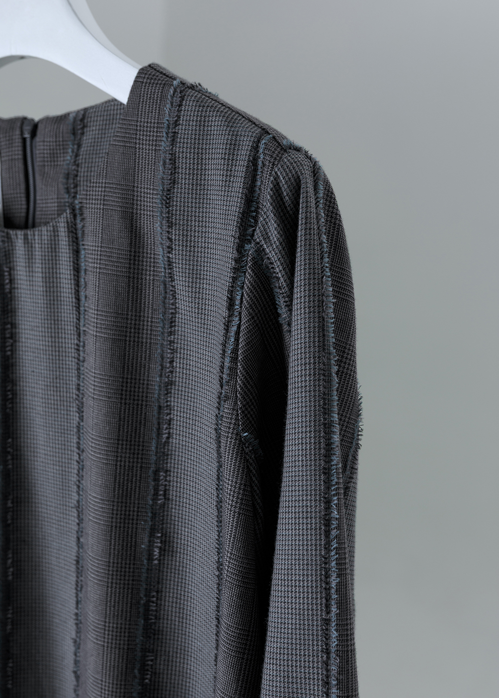 立體格紋不規則下擺長版洋裝 