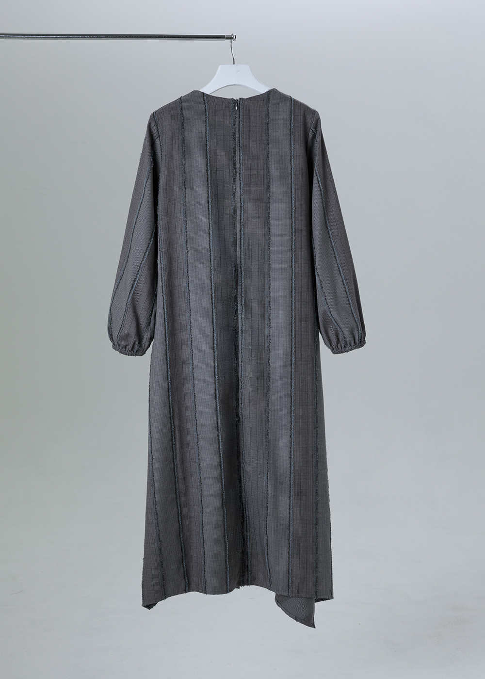 立體格紋不規則下擺長版洋裝 