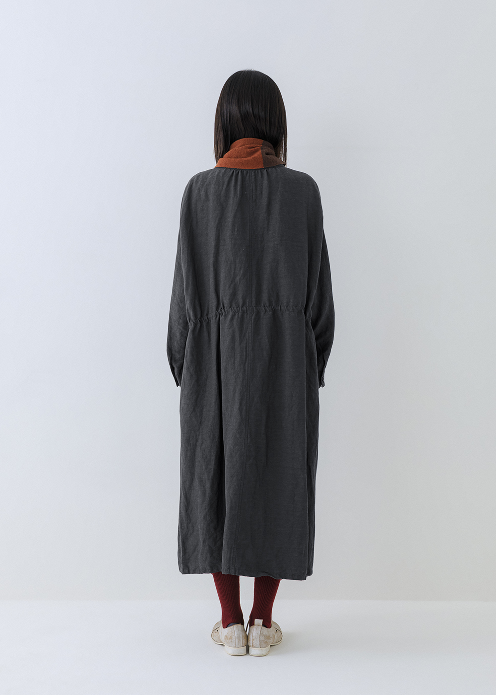 慵懶立領抽繩長洋裝