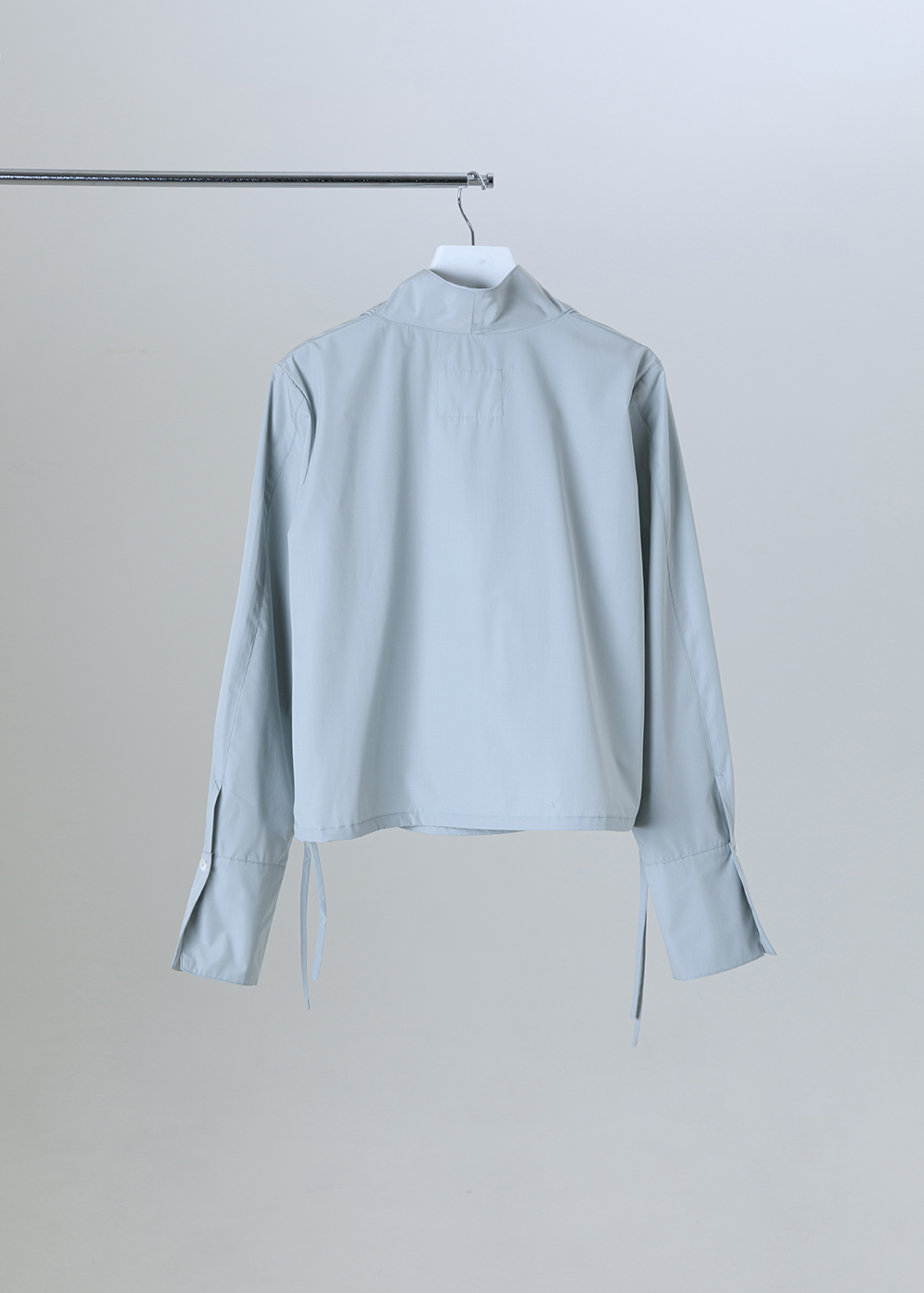 下襬抽皺綁繩襯衫