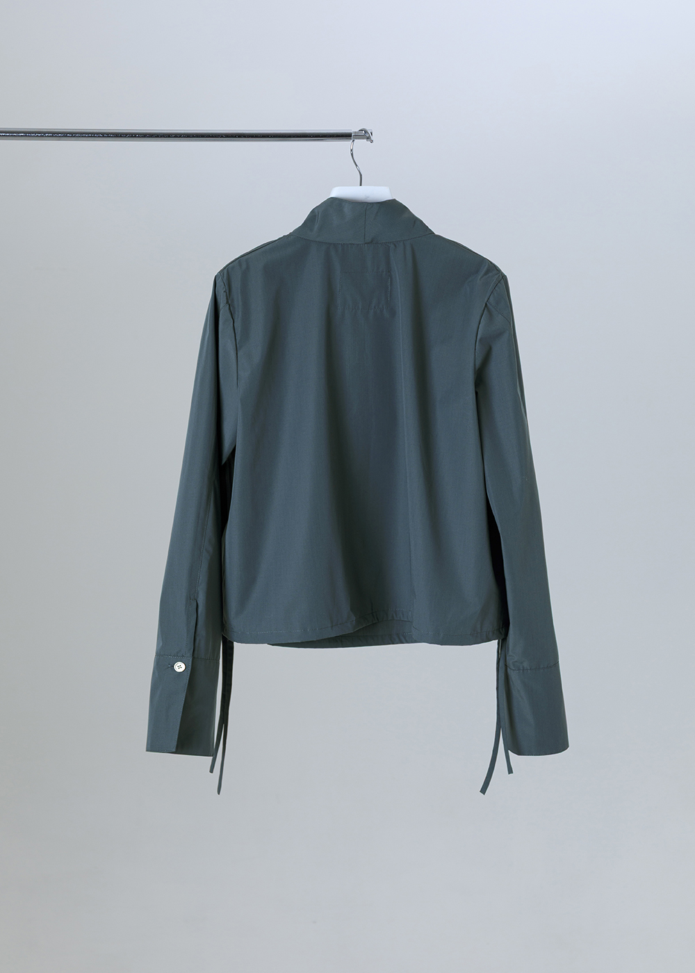 下襬抽皺綁繩襯衫