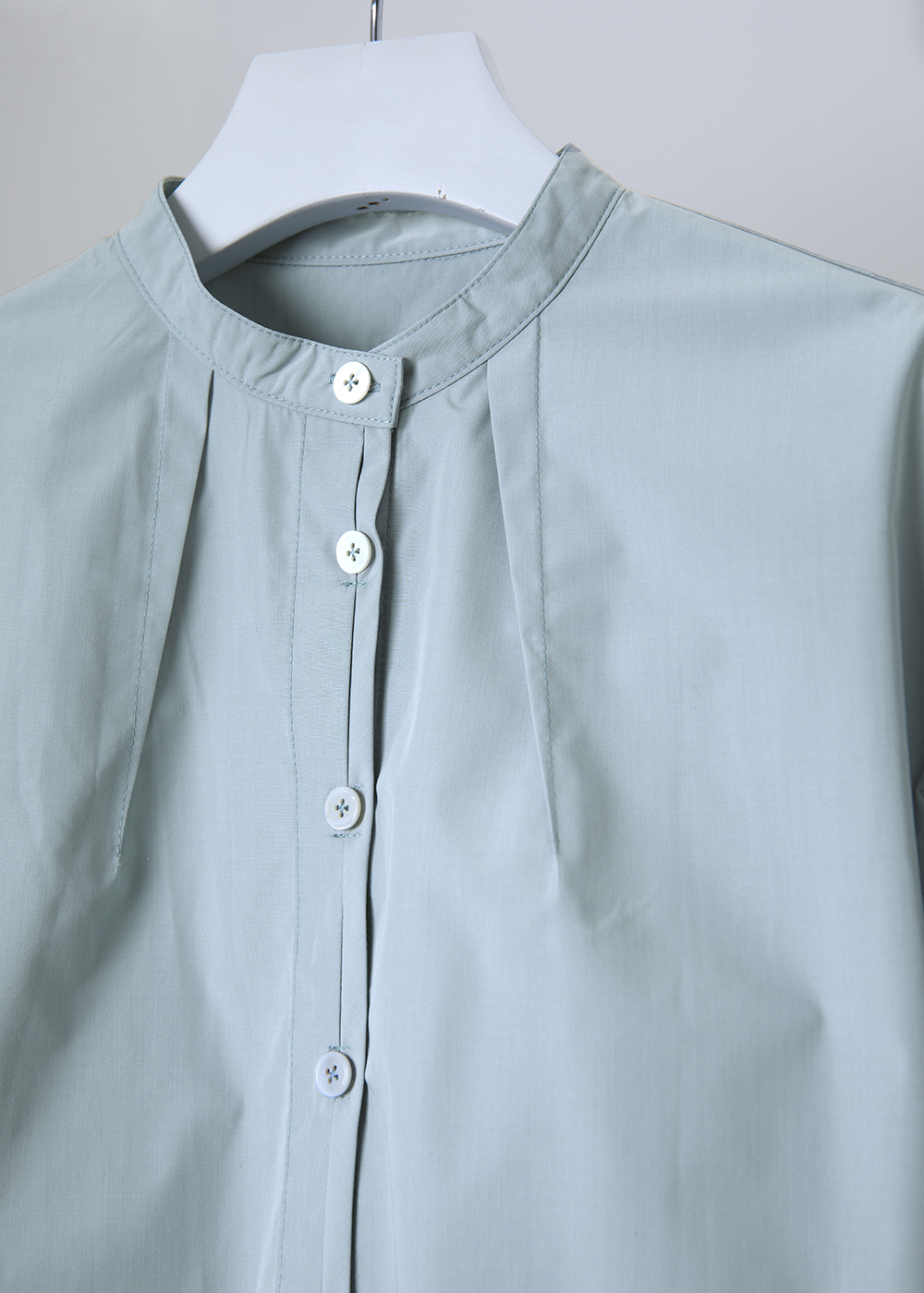 褶飾亨利領修身襯衫