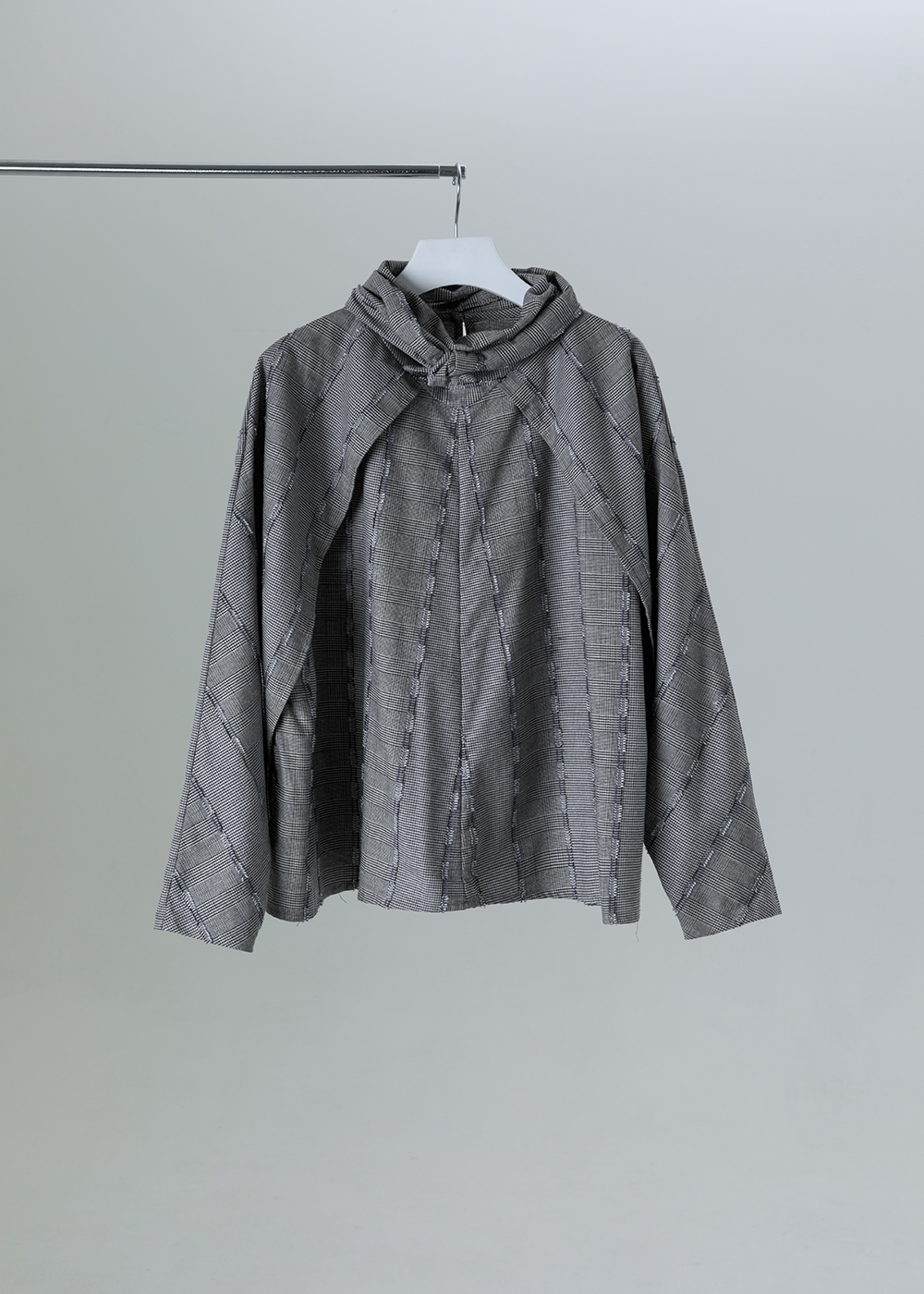 立體格紋立領綁結上衣