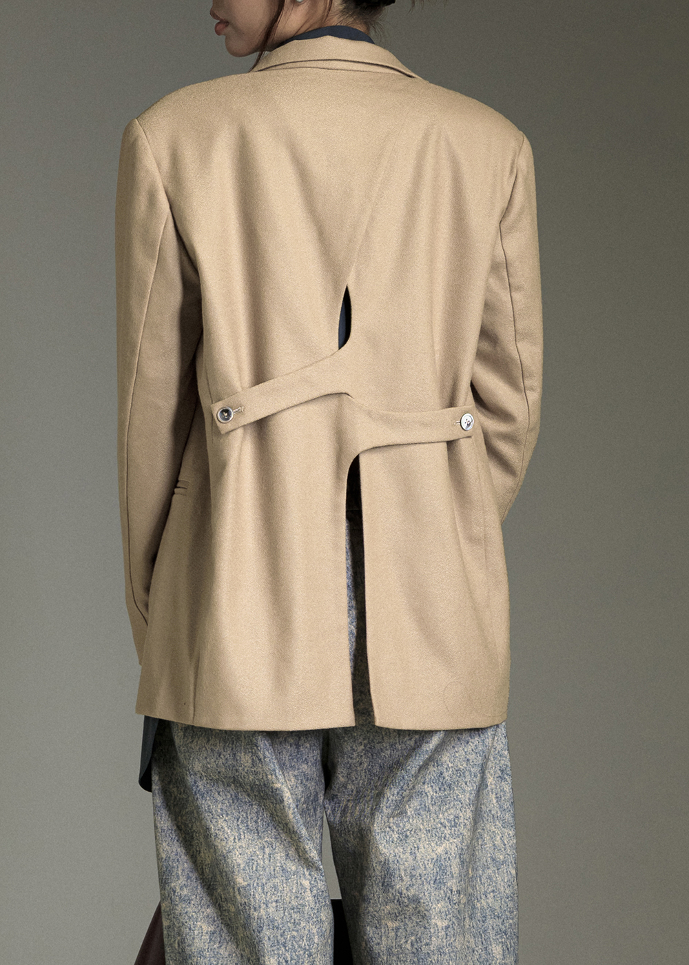 柔霧暖絨後背造型外套