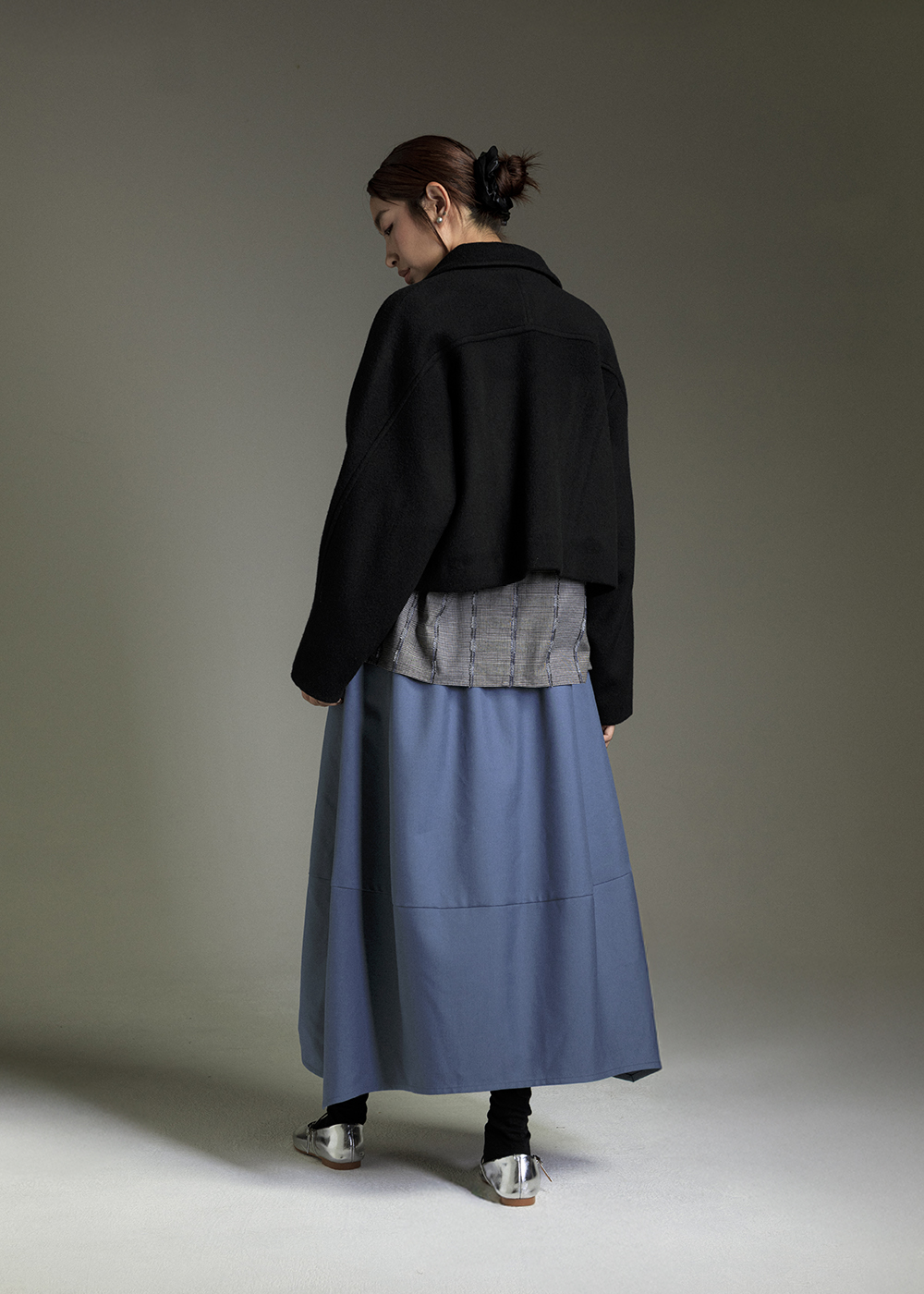 緩層圓領短版毛呢外套