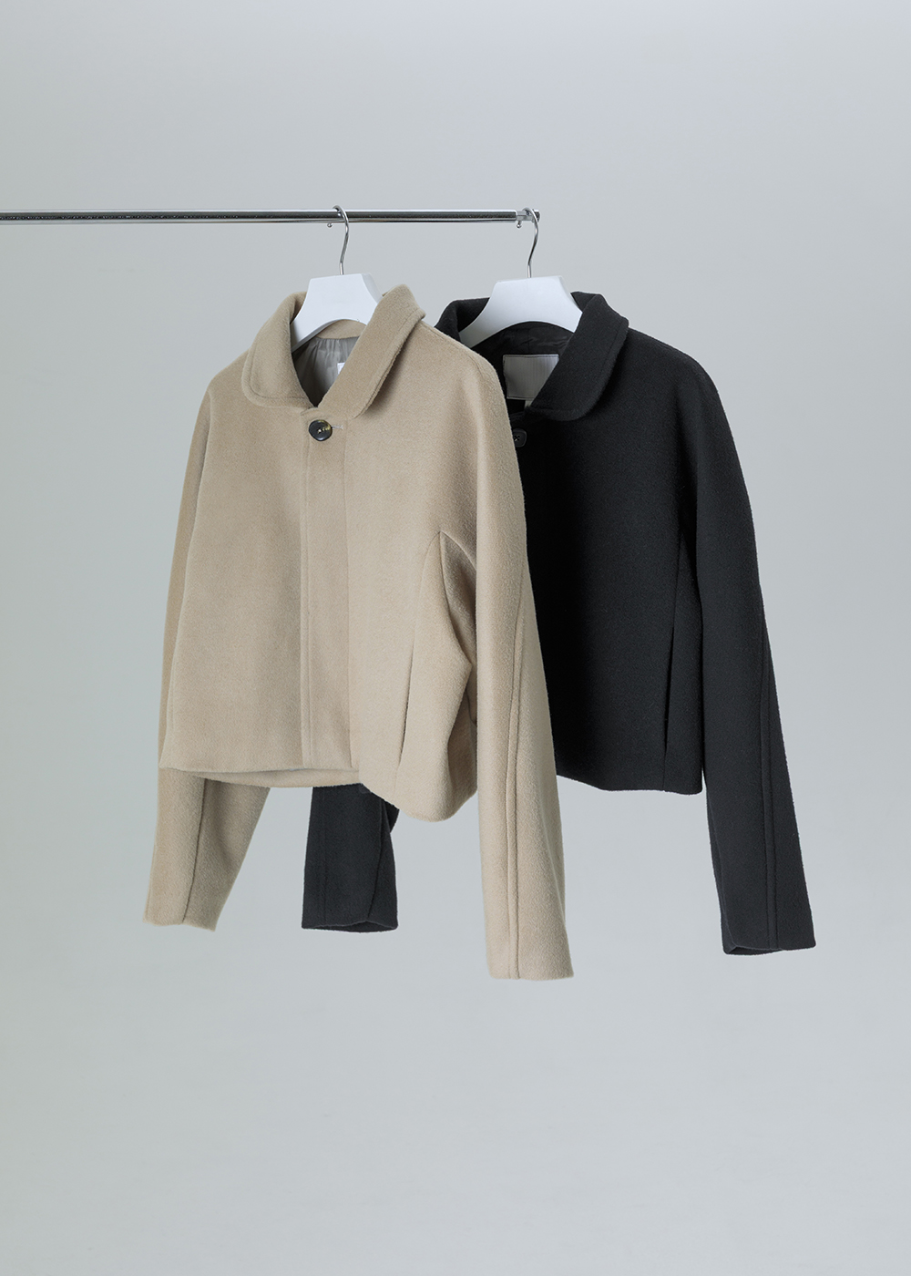 緩層圓領短版毛呢外套