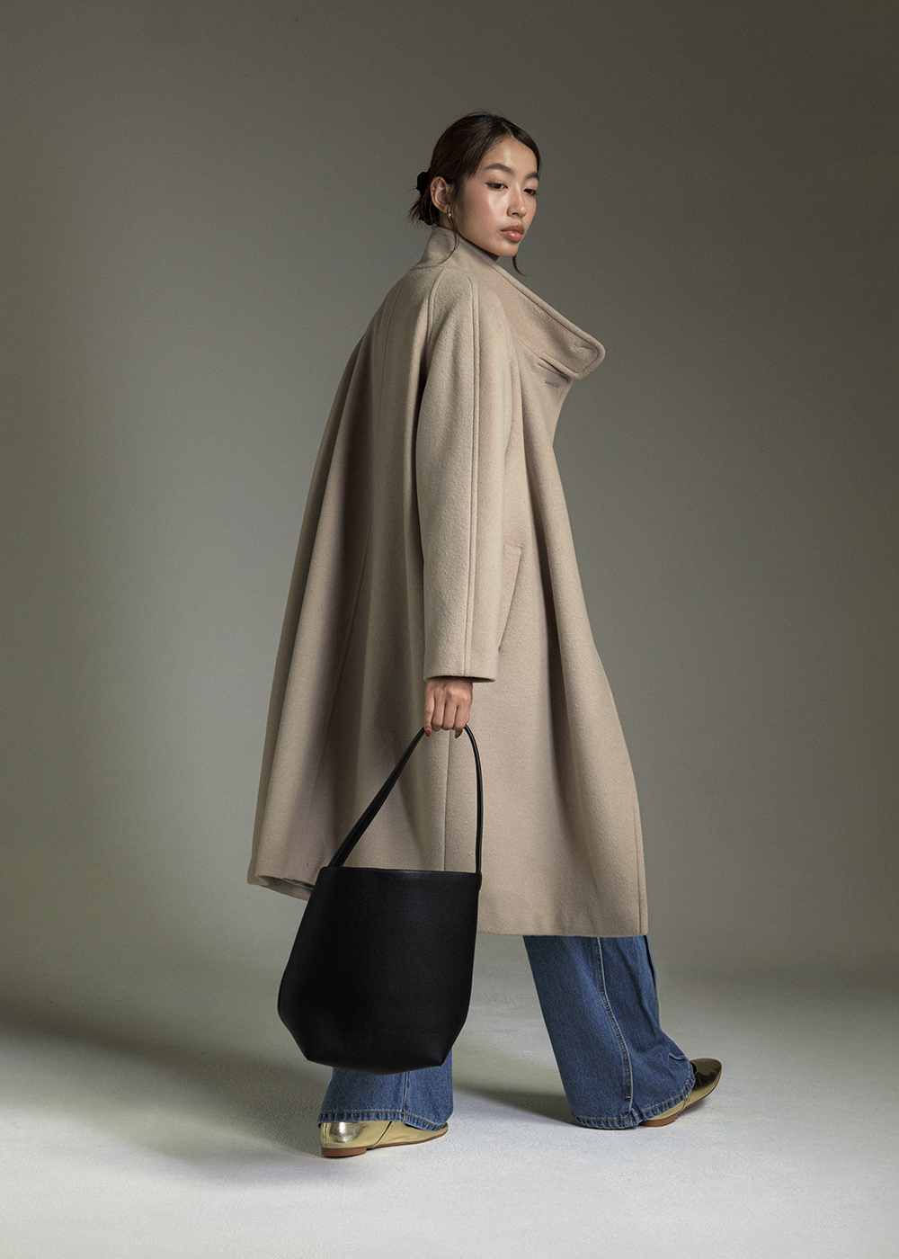 留白立領斜襟羊毛混紡長版大衣
