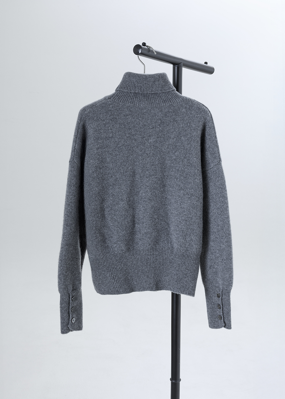 釦飾羅紋高領羊毛衣