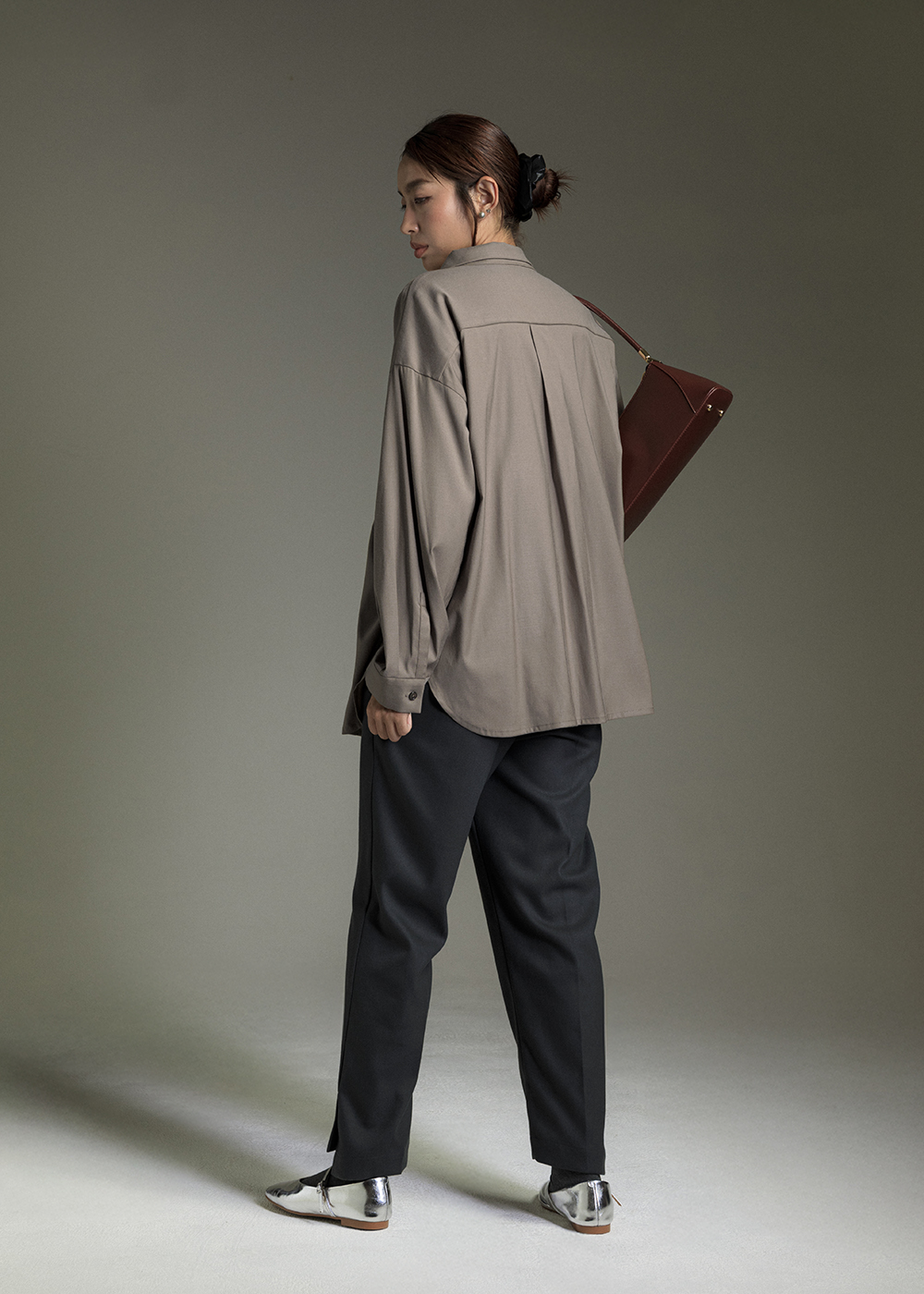 收束下擺釦飾修身長褲