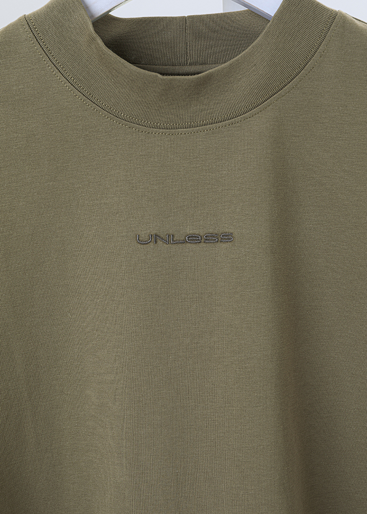 品牌LOGO刺繡絲柔上衣