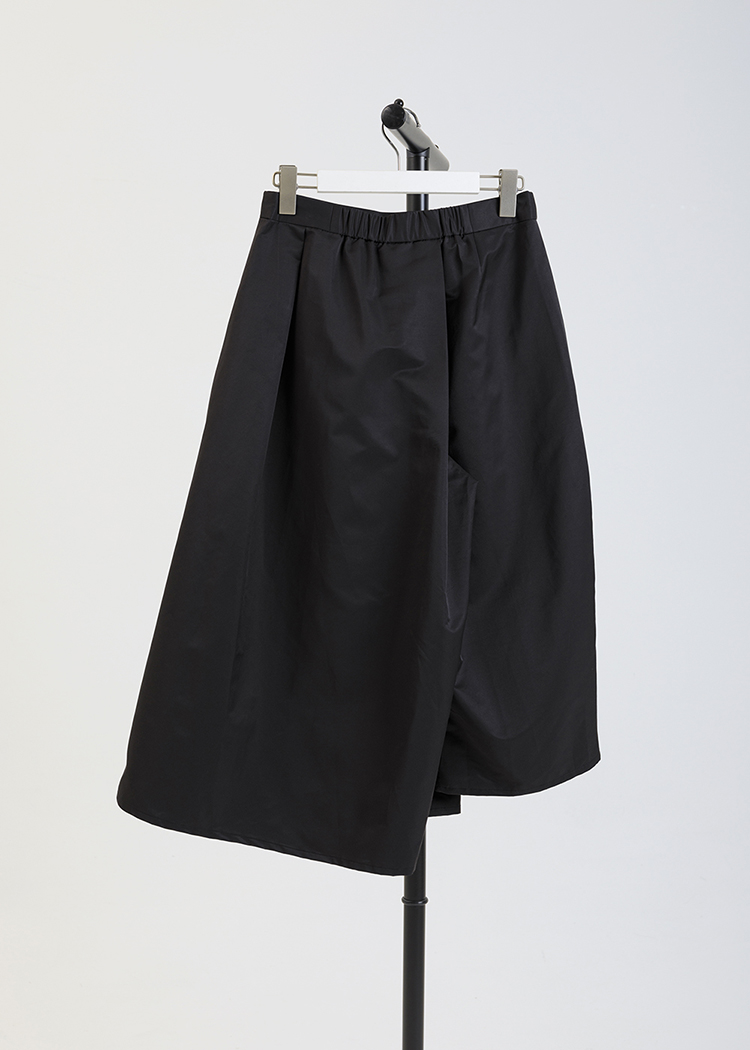 Asymmetric pants