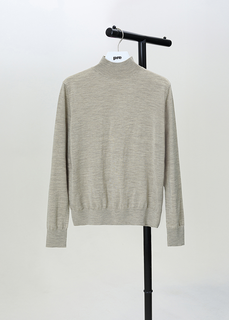 Lightweight wool turtleneck sweater