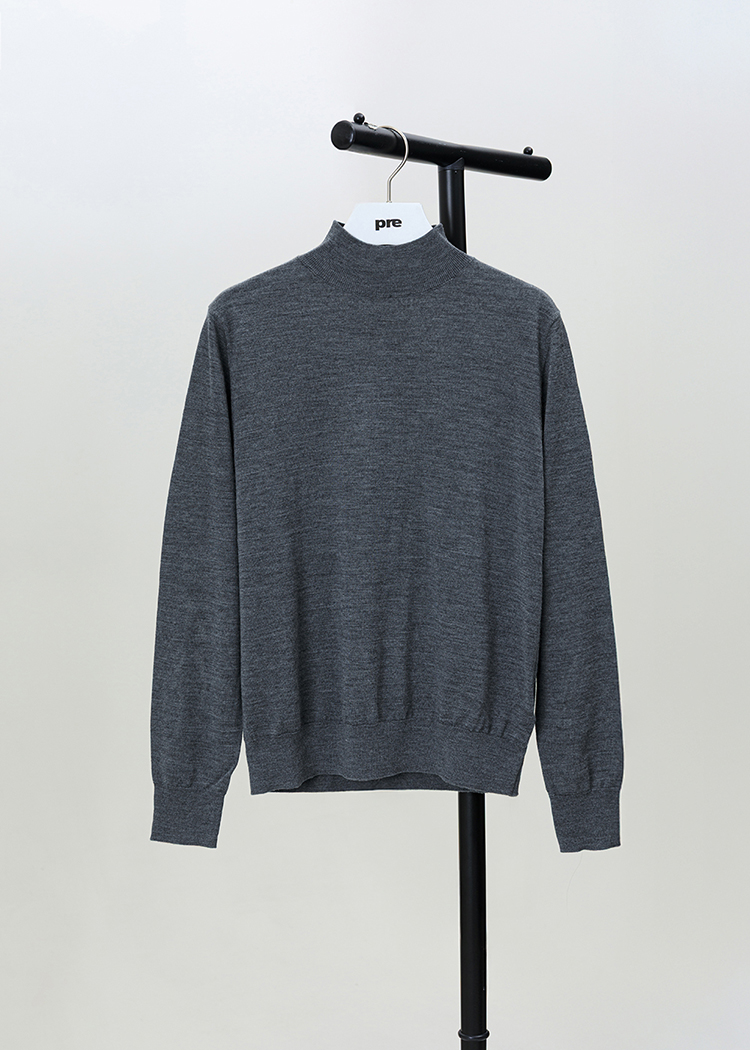 Lightweight wool turtleneck sweater