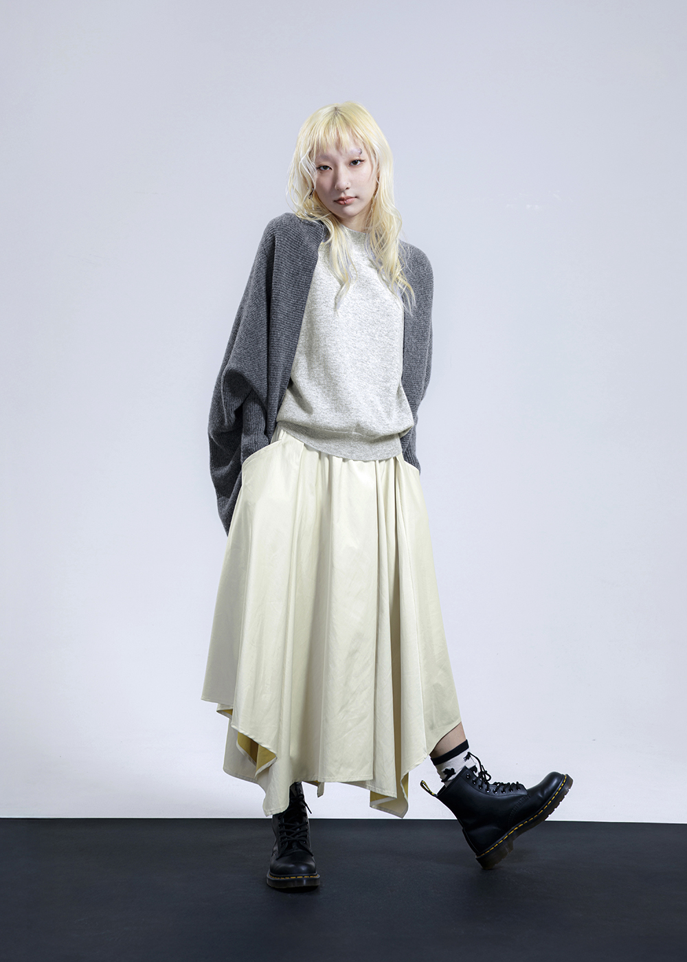 羊毛無釦飛鼠袖針織外套