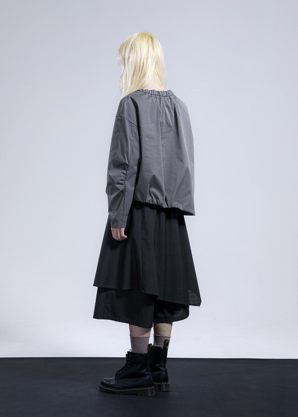 不對稱暗格紋疊片寬褲