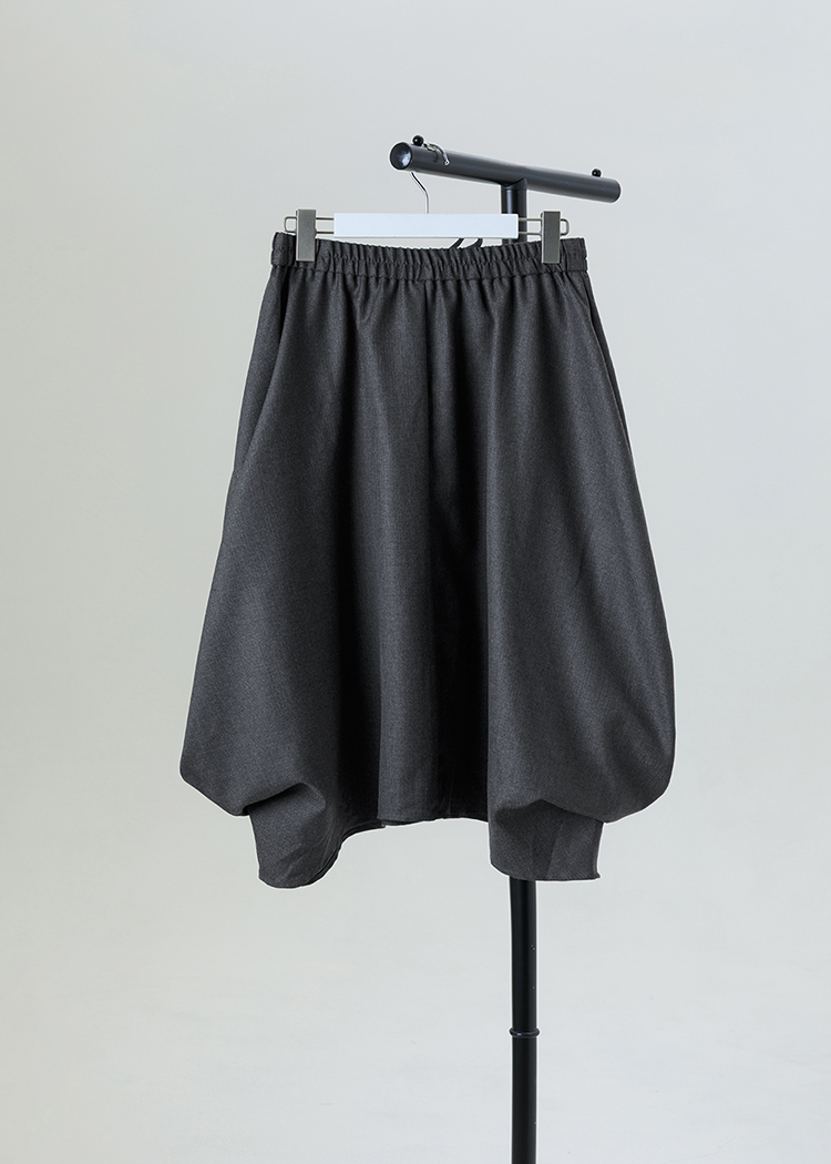 Wool tulip-shape skirt