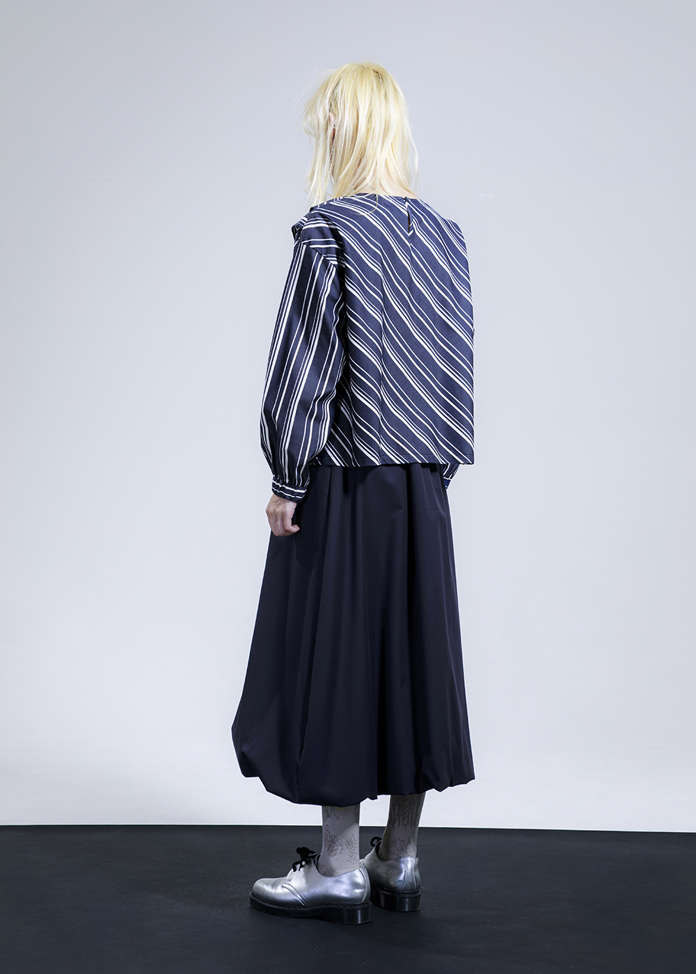 右疊片跳色泡泡擺長裙