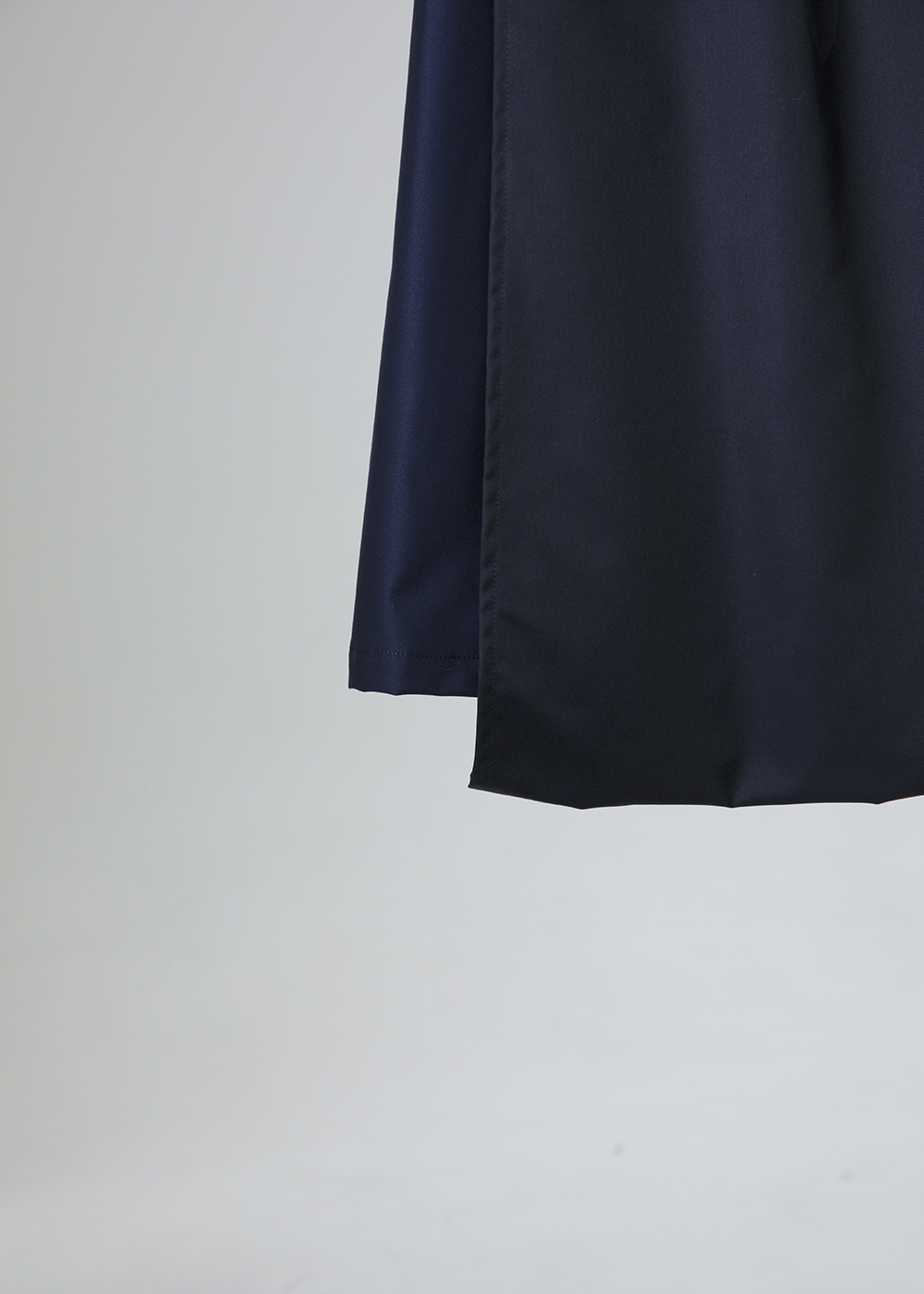 右疊片跳色泡泡擺長裙