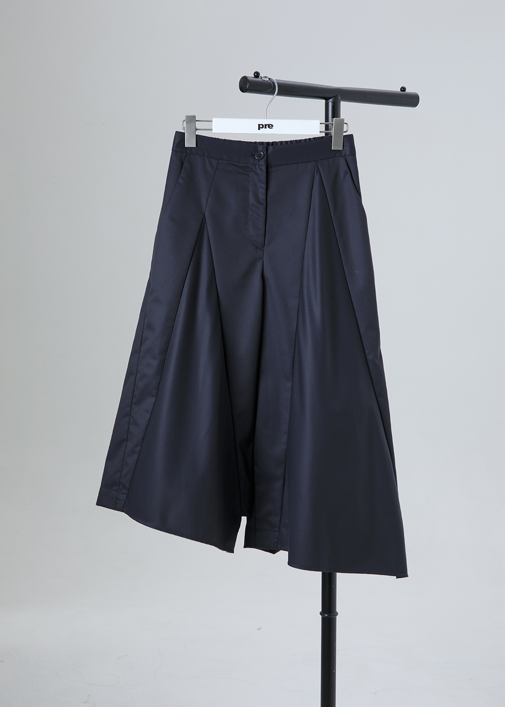 三角剪接不對稱長褲