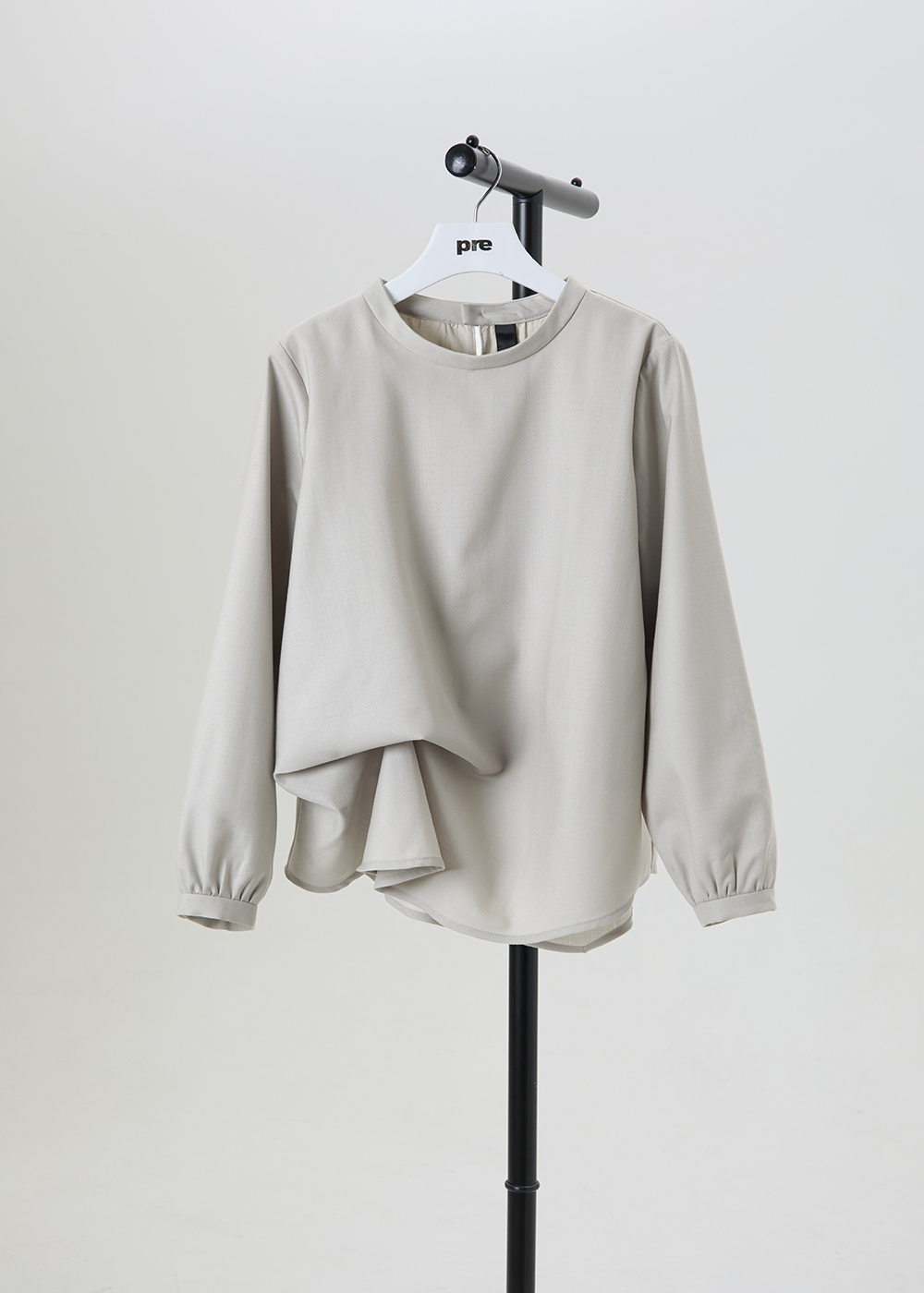 不對稱抓褶上衣