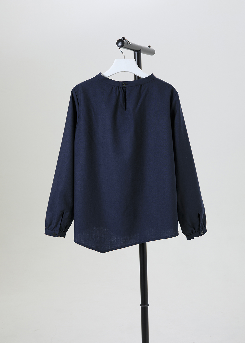 不對稱抓褶上衣