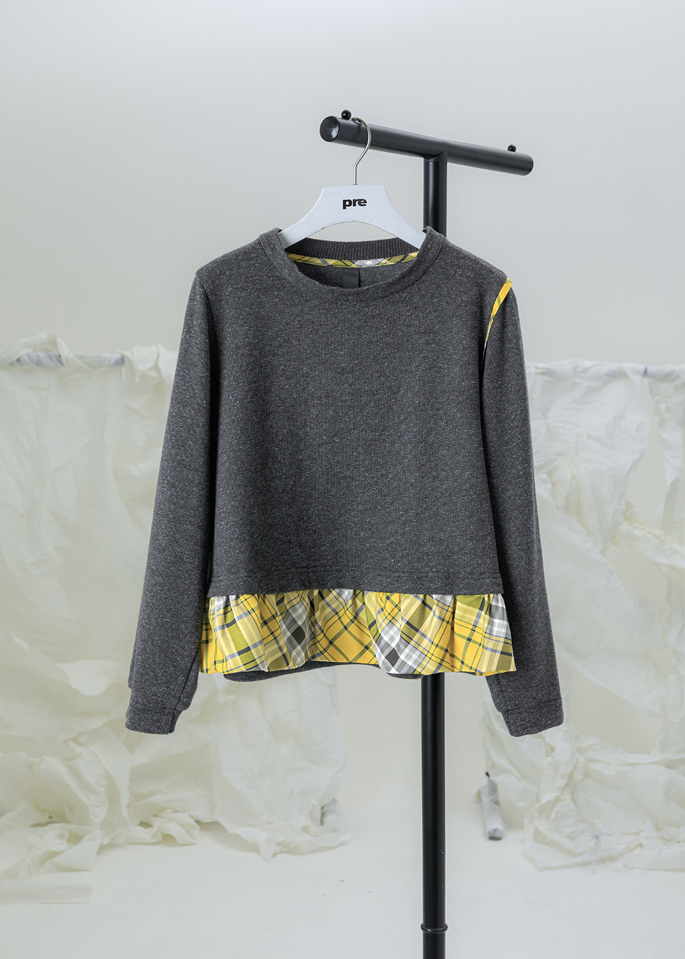 圓領格紋下襬拼接上衣