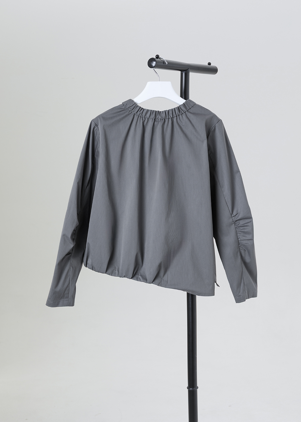 行雲不對稱褶皺上衣