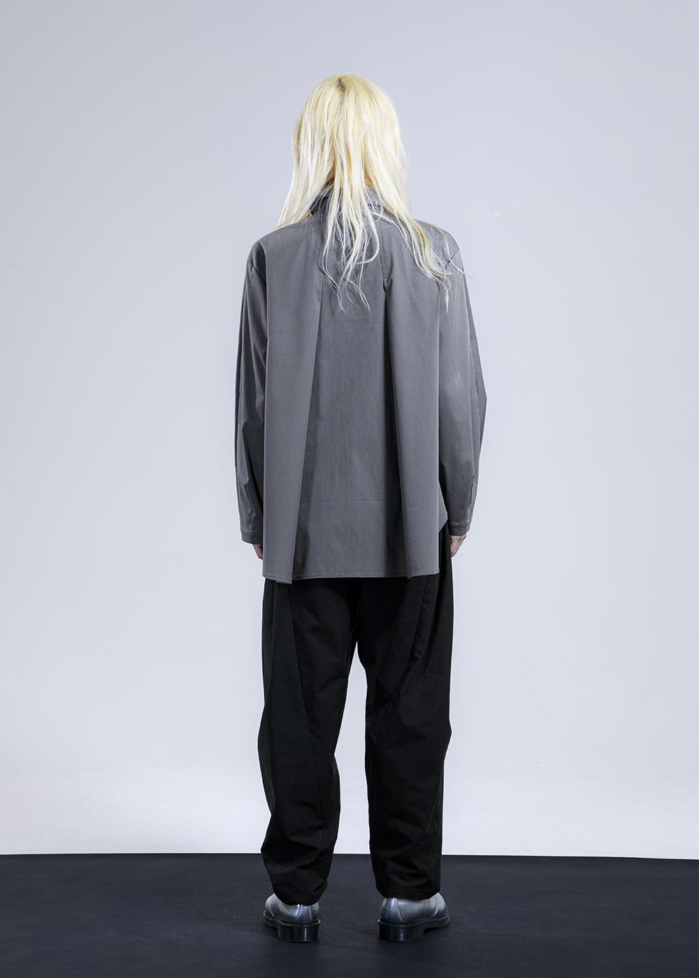 貼袋活褶長袖襯衫 