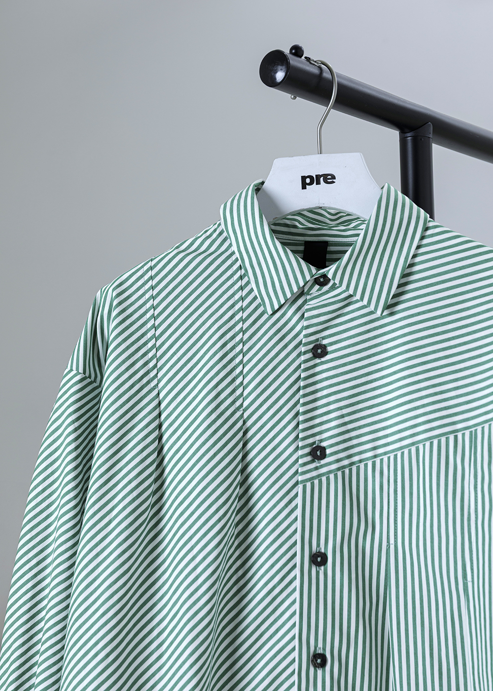 錯置條紋活褶襯衫