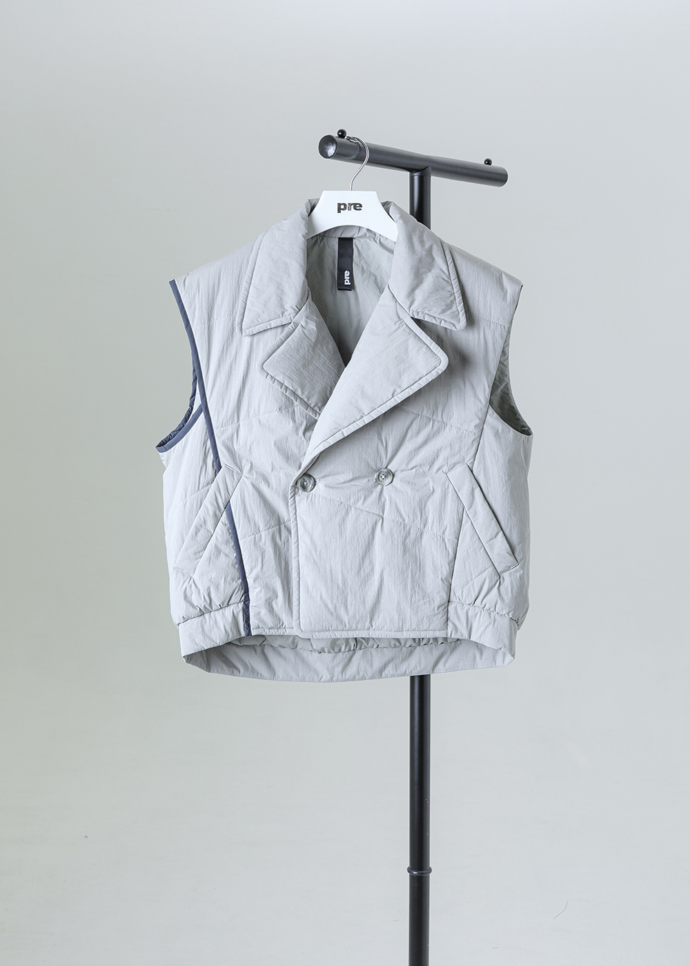 靜構鋪棉立領短版背心